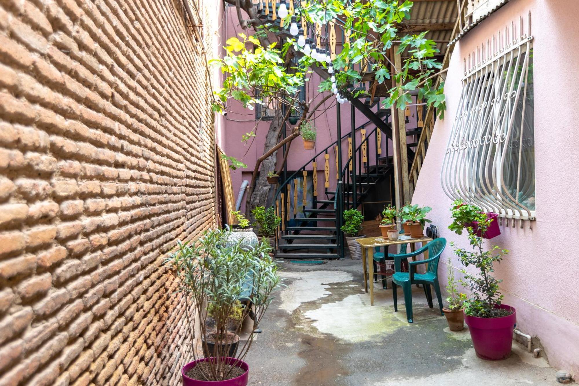 Home 12 Tbilisi ภายนอก รูปภาพ